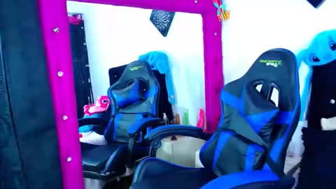 Snapshot of jenng18 chatting on 03-05-26, 07:48 jenn online show from 03-05-26, 07:48