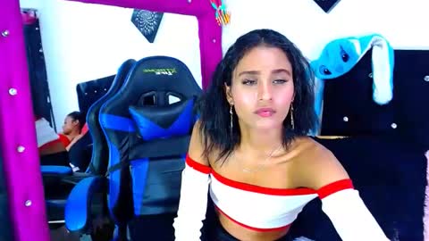 Snapshot of jenng18 chatting on 03-08-26, 02:37 jenn online show from 03-08-26, 02:37