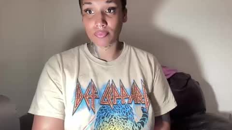 Snapshot of jenni_cash chatting on 03-13-26, 06:53 Mistress Jenni online show from 03-13-26, 06:53