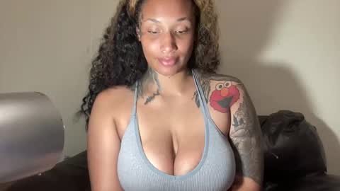 Snapshot of jenni_cash chatting on 03-31-26, 08:37 Mistress Jenni online show from 03-31-26, 08:37