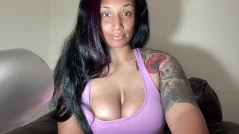Snapshot of jenni_cash chatting on 07-05-26, 11:34 Mistress Jenni online show from 07-05-26, 11:34