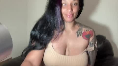 Snapshot of jenni_cash chatting on 07-07-26, 07:34 Mistress Jenni online show from 07-07-26, 07:34