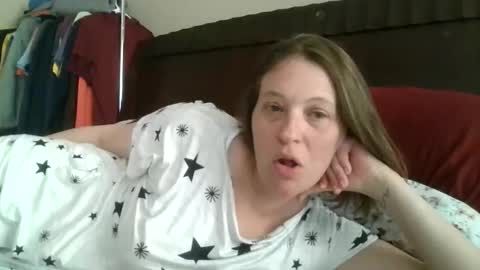 Snapshot of jennibean6996 chatting on 04-18-26, 01:15 Jennibean6996 online show from 04-18-26, 01:15