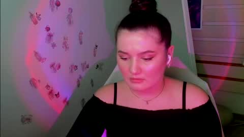 Jennie online show from 02-20-25, 12:08