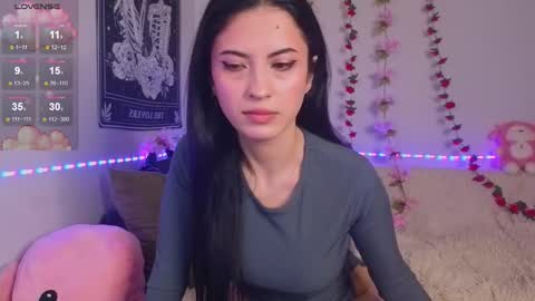 Snapshot of jennie_vixen chatting on 01-10-26, 09:30 Jennie online show from 01-10-26, 09:30