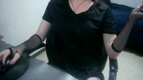 Jennifer online show from 05-18-26, 10:21