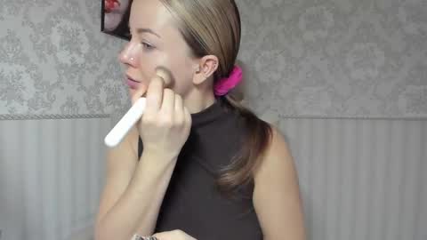 Jennifer online show from 02-04-26, 11:27