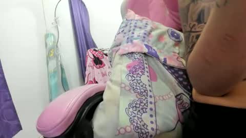 jennifer_bodyy0404 online show from 05-06-26, 02:29