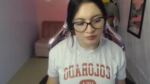 Snapshot of jennifer_ch chatting on 11-15-25, 05:09 Jennifer online show from 11-15-25, 05:09