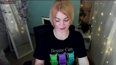 Jennifer online show from 05-07-26, 01:05