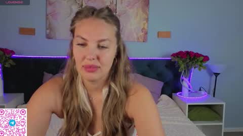 Snapshot of jennifer_hayess chatting on 02-26-26, 01:04 Jennifer hayess online show from 02-26-26, 01:04