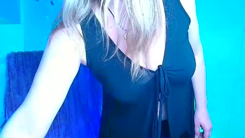 Snapshot of jennifer_moree chatting on 02-23-26, 12:46 Jennifer online show from 02-23-26, 12:46