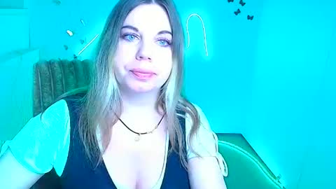 Snapshot of jennifer_moree chatting on 02-24-26, 06:44 Jennifer online show from 02-24-26, 06:44