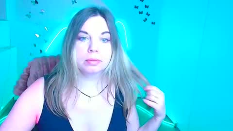 Snapshot of jennifer_moree chatting on 03-09-26, 06:50 Jennifer online show from 03-09-26, 06:50