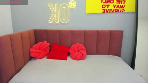 Jennifer online show from 10-02-25, 01:56