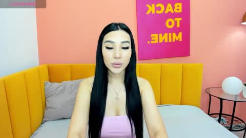 Jennifer online show from 11-16-25, 01:33