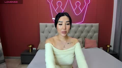 Jennifer online show from 11-27-25, 08:27