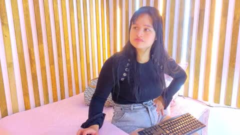 Jennifer vega  online show from 01-12-26, 08:03