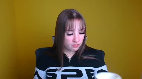 Jennifer online show from 12-03-24, 06:26