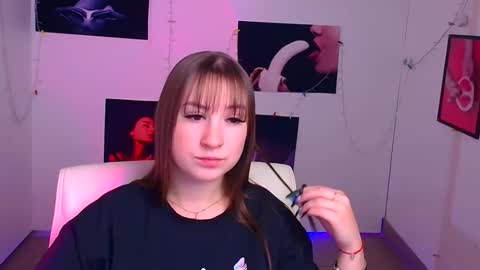 Jennifer online show from 12-10-24, 04:27