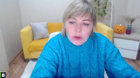 Snapshot of jennifercollens chatting on 10-29-25, 05:10 jennifercollens online show from 10-29-25, 05:10