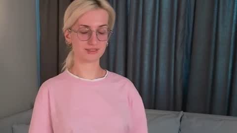 Anna online show from 06-24-26, 06:34