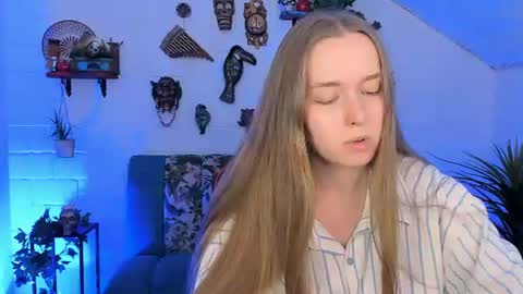 Jennifer online show from 07-22-26, 06:11