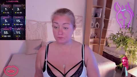 Jennifer online show from 11-14-25, 03:55