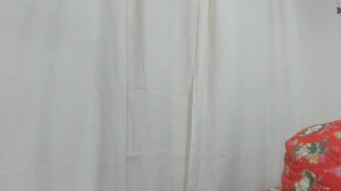 Snapshot of jenniferloveyou chatting on 12-23-24, 08:03 jenniferloveyou online show from 12-23-24, 08:03