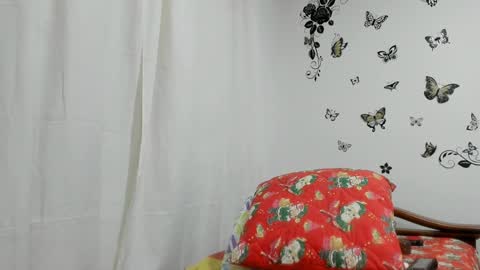 Snapshot of jenniferloveyou chatting on 01-22-25, 01:10 jenniferloveyou online show from 01-22-25, 01:10