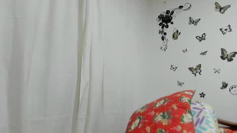 Snapshot of jenniferloveyou chatting on 02-08-25, 12:39 jenniferloveyou online show from 02-08-25, 12:39