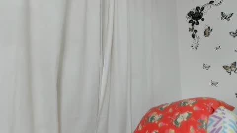 Snapshot of jenniferloveyou chatting on 02-23-25, 04:13 jenniferloveyou online show from 02-23-25, 04:13