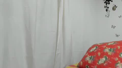 Snapshot of jenniferloveyou chatting on 03-05-25, 09:15 jenniferloveyou online show from 03-05-25, 09:15