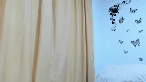 Snapshot of jenniferloveyou chatting on 09-17-25, 09:38 jenniferloveyou online show from 09-17-25, 09:38