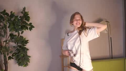 Sofia  online show from 04-01-26, 01:41