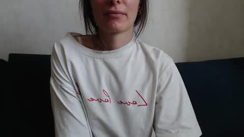 Snapshot of jennnamaaya chatting on 10-16-25, 08:15 Jenny online show from 10-16-25, 08:15