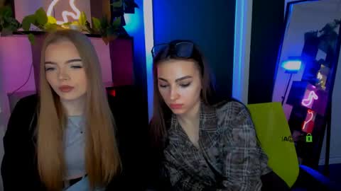 jenny_donne online show from 03-24-26, 12:32
