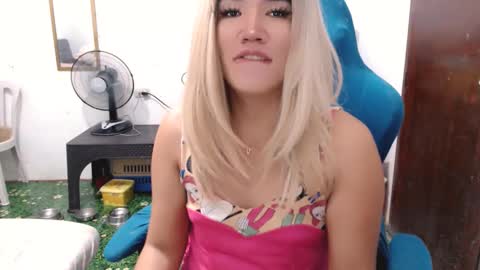 Jenny online show from 02-21-25, 06:04