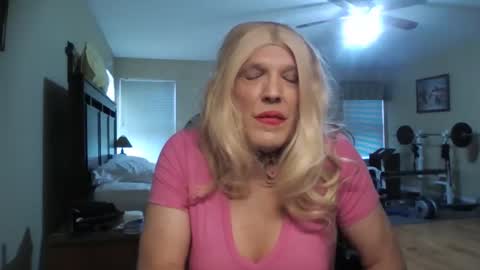 Snapshot of jenny_gurl2021 chatting on 02-10-26, 04:22 jenny gurl online show from 02-10-26, 04:22