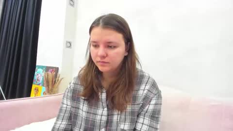 Snapshot of jenny_jimmy chatting on 02-11-26, 01:32 Jenny online show from 02-11-26, 01:32