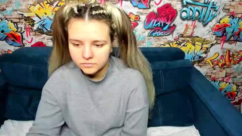 Snapshot of jenny_jimmy chatting on 02-26-26, 01:26 Jenny online show from 02-26-26, 01:26