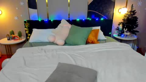 Snapshot of jenny_miller_ chatting on 01-26-25, 03:59 Jennt online show from 01-26-25, 03:59