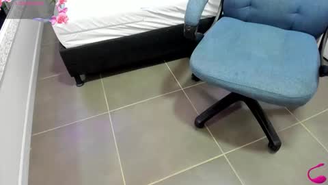 Snapshot of jenny_stark chatting on 02-19-26, 11:06 jenny_stark online show from 02-19-26, 11:06