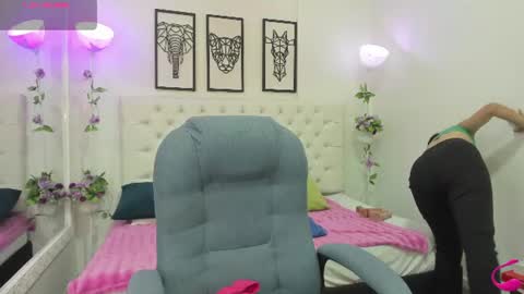 Snapshot of jenny_stark chatting on 06-30-26, 11:11 jenny_stark online show from 06-30-26, 11:11