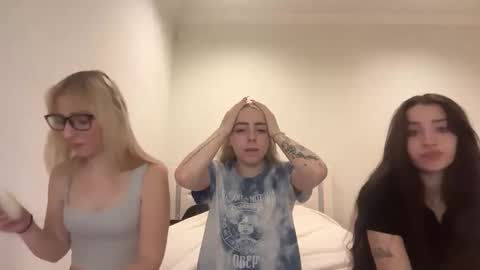 jennyblair07 online show from 02-10-26, 06:45