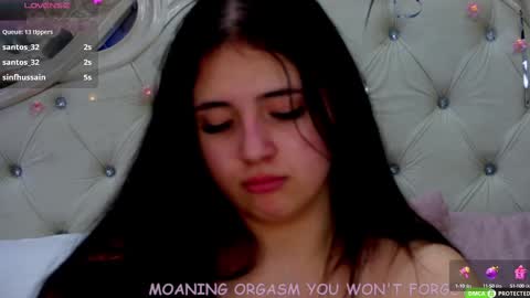Snapshot of jennyferguson chatting on 02-22-25, 01:33 Jenny Ferguson online show from 02-22-25, 01:33