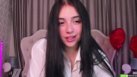Snapshot of jennyferguson chatting on 02-25-25, 07:14 Jenny Ferguson online show from 02-25-25, 07:14