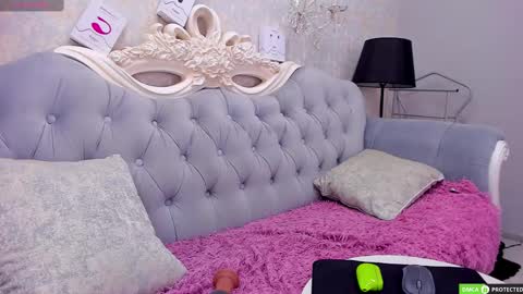 Snapshot of jennyferguson chatting on 03-04-25, 01:45 Jenny Ferguson online show from 03-04-25, 01:45