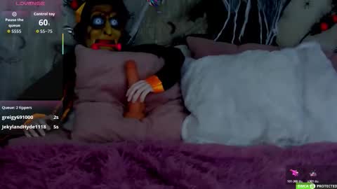 Jenny Ferguson online show from 10-24-25, 06:48