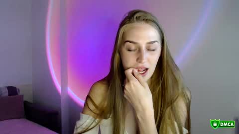 The Flower Power Models online show from 10-09-25, 01:42